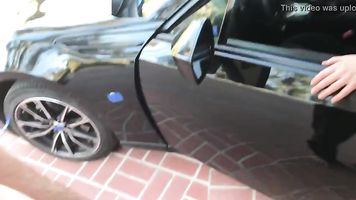 Novia tiene sexo en el coche mientras que romper con novio