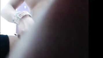 Transexual chupar su propia polla enorme - tscamdolls.com