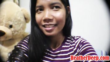 HEATHERDEEP.COM 10 Semanas Embarazada Tailandesa adolescente Heather Profunda da mamada y obtiene semen en la boca y se traga