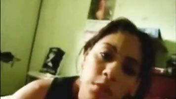 Madura mexicana dando cátedra de como se mama
