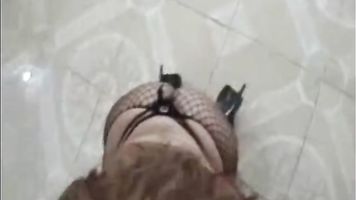 Me encanta cuando me meten la verga hasta al fondo...me cogieron muy rico!