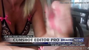 Caliente Rubia MILF Consigue Cubierto En Cum POV
