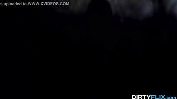 Dirty Flix-Tetas perfectas Dillion Carter porno adolescente