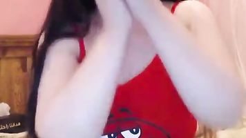 Chica amateur mostrando tetas gratis en la webcam