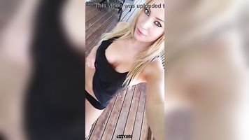 Rubia desnuda en s. - Jizzy.org