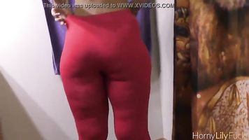 Tamil Sexy Tía Lily Mostrando Su Culo Grande Botín Para El Sexo