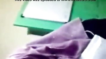 India paquistaní adolescente con un hijab muestra sus tetas - Allvideosx.com