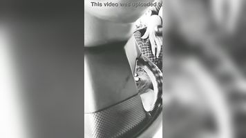 Paquistaní GF dando mamada a su BF en su coche (Urdu Audio)
